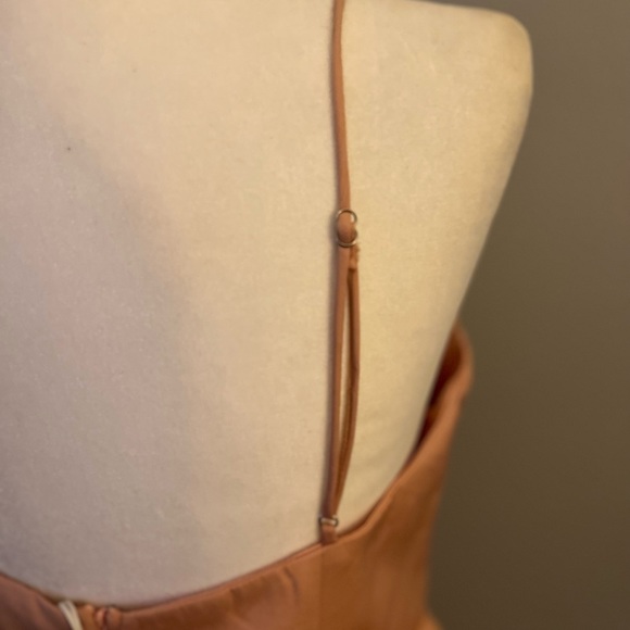 Petal & Pup midi dress with underwire sweetheart neckline - Picture 5 of 6